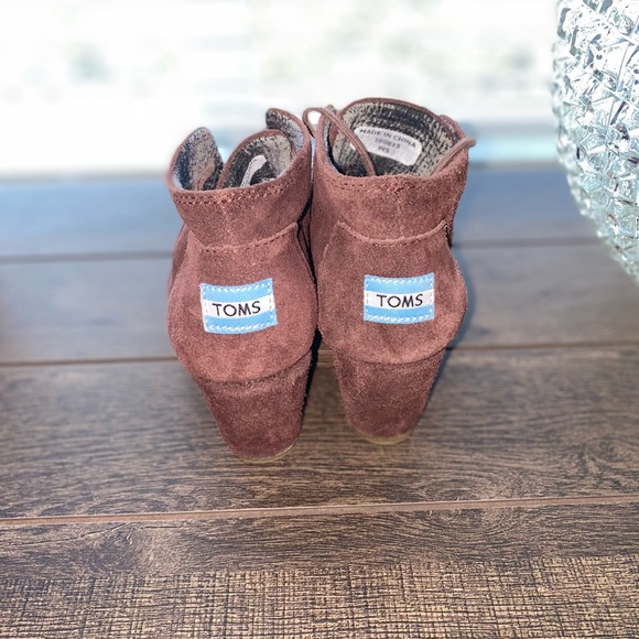 Toms Brown Wedge Booties Size W 5 - Picture 12 of 15